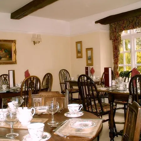 Hotel Old Vicarage 4*