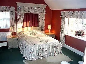 Old Vicarage 4*